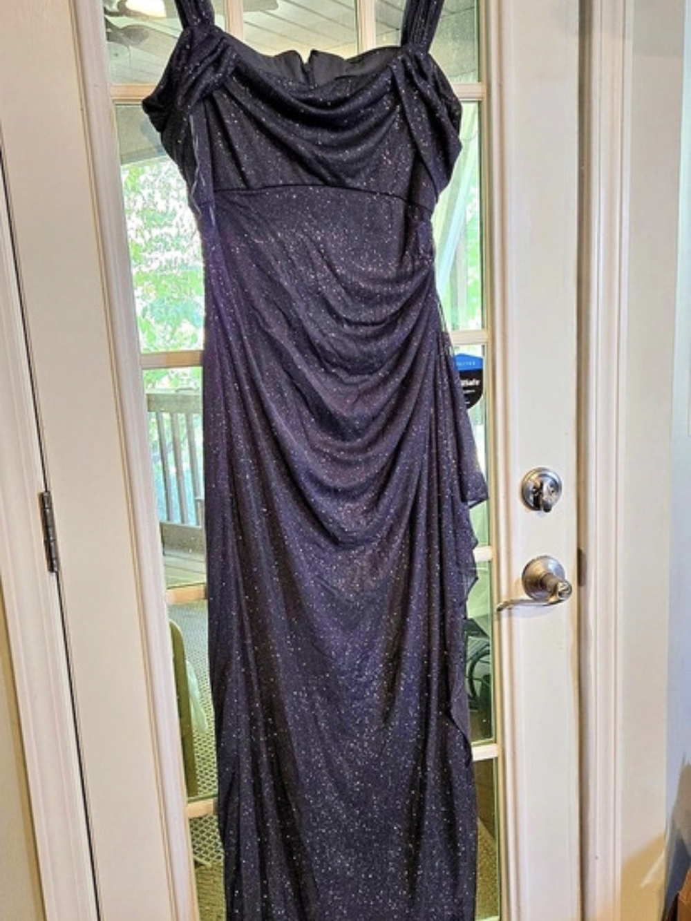 Alex Evenings Ruched Maxi Dress in Navy
Size 10 Like New